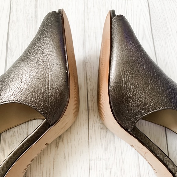 New - Louise et Cie Olivia Cutout Peep Toe Bootie - Picture 6 of 9